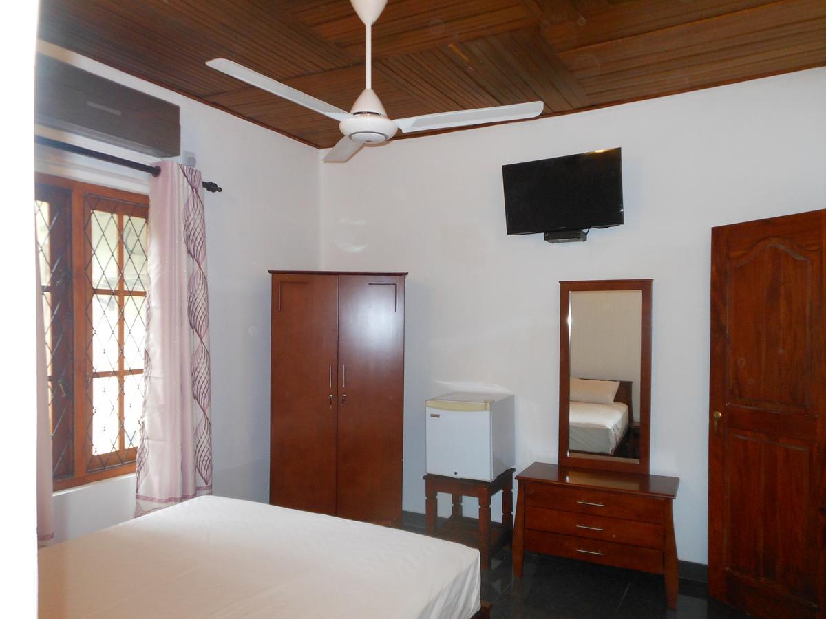 Lavender Hills Home Stay Kandy Luaran gambar