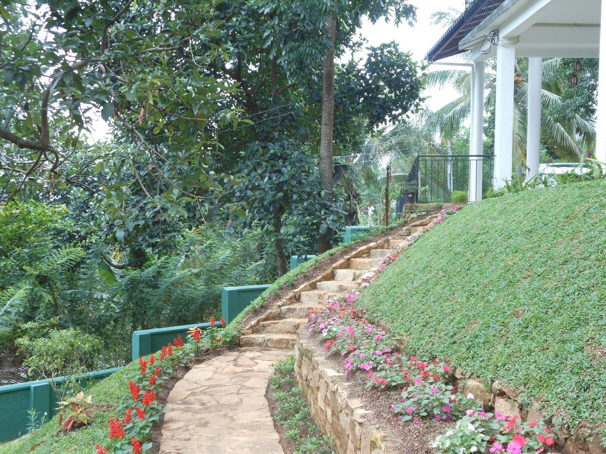 Lavender Hills Home Stay Kandy Luaran gambar