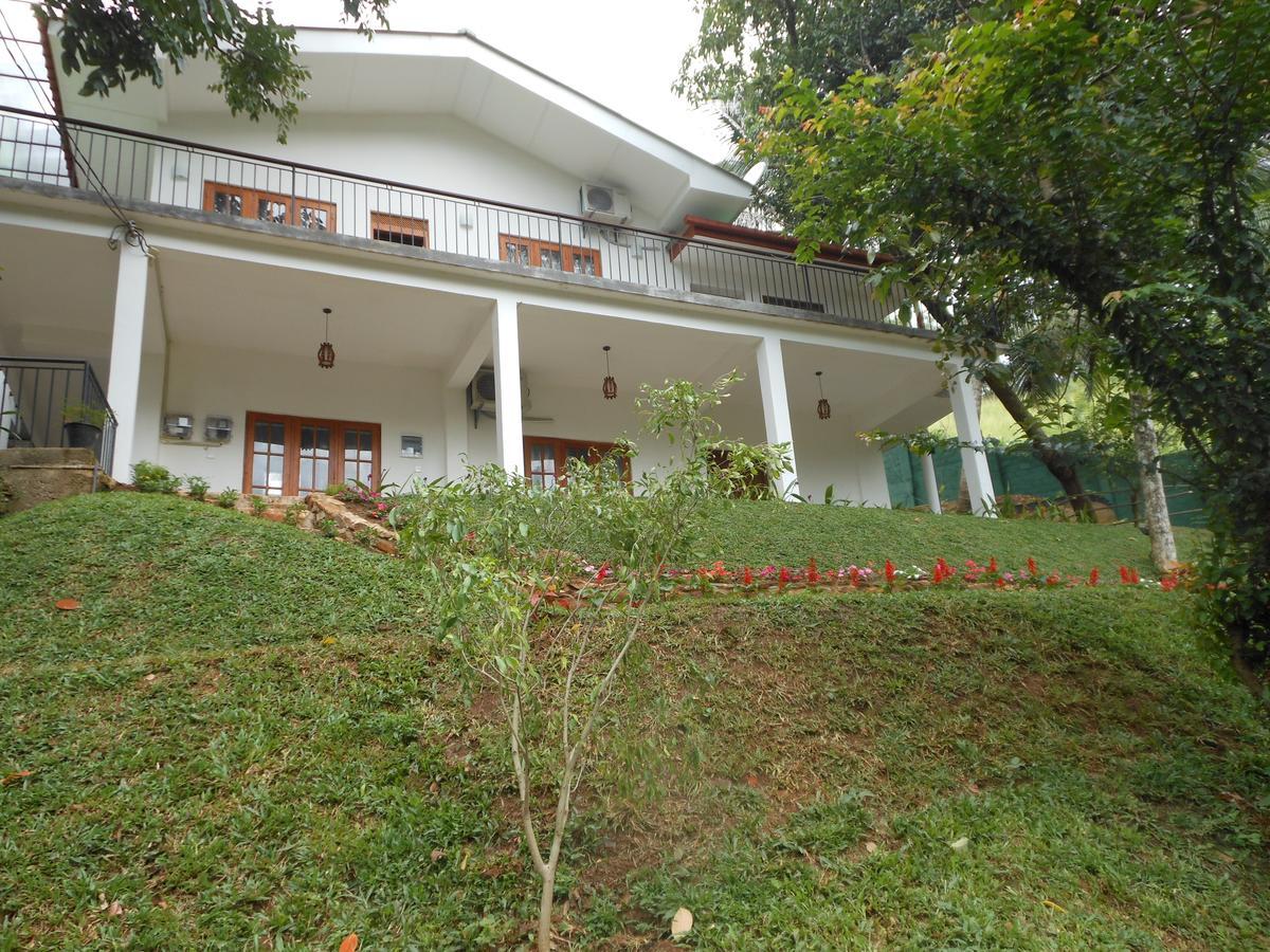Lavender Hills Home Stay Kandy Luaran gambar